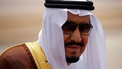 الملك سلمان يتسلم وثيقة المؤتمر الدولي حول قيم الوسطية والاعتدال