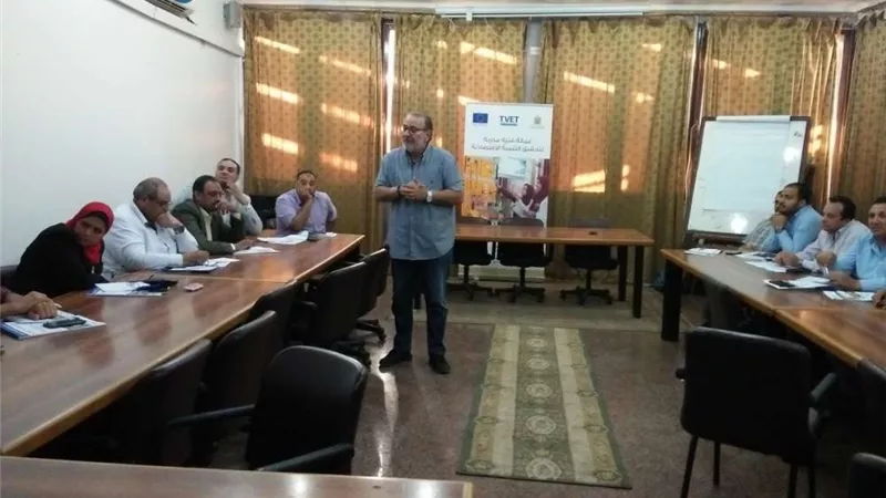 جلسة حوارية عن تحسين الصورة الذهنية للتعليم الفني والتدريب المهني ببني سويف