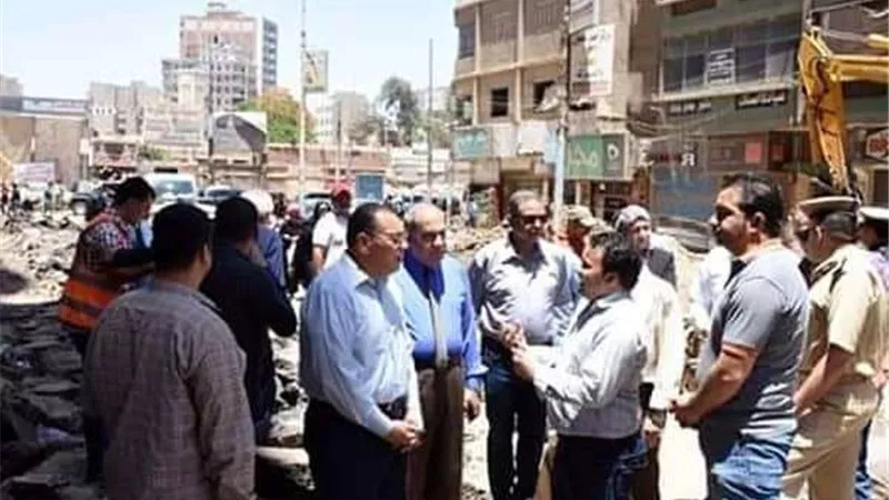 محافظ الشرقية يتفقد شوارع الزقازيق لمتابعة الحالة المرورية وأعمال النظافة