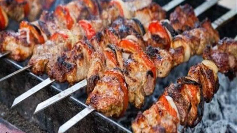 احذر.. أطعمة العيد قد تسبب الوفاة