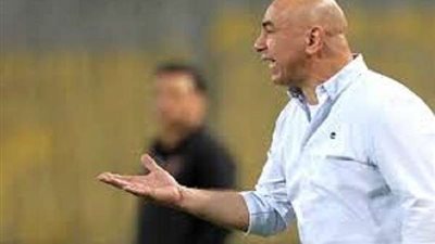 حسام حسن يقرر الاستغناء عن 9 لاعبين من سموحة