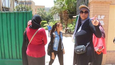 بالصور.. انتهاء طلاب أولى ثانوي من امتحانات نهاية العام