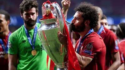 أسطورة الجزائر رابح ماجر يهنئ محمد صلاح ويرشحه للتتويج بالكرة الذهبية