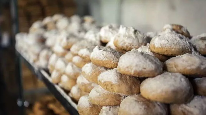 لمحاربة الاحتكار.. التموين تطرح كحك العيد بأسعار مخفضة بالمجمعات