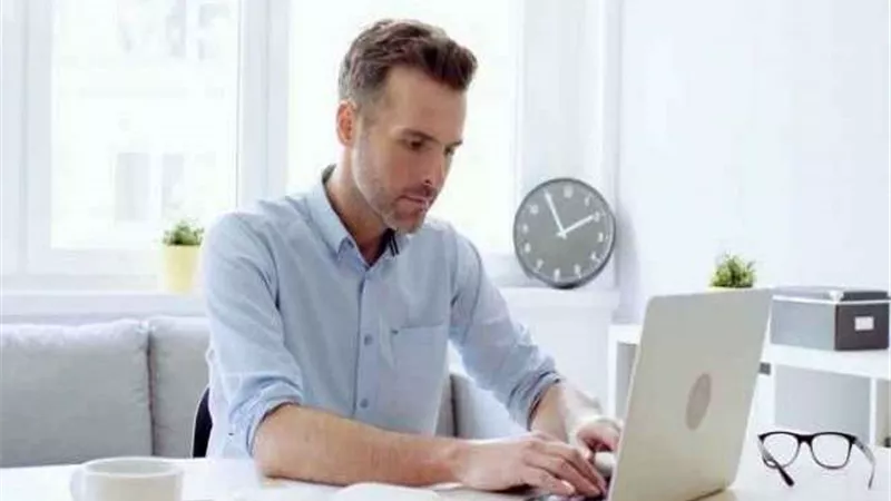 نصائح للتخلص من حالة الإكتئاب عند العودة من إجازة العيد