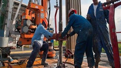 بعد مساعي النهوض به.. العامل المصري بين الارتقاء بالمنتج وبناء الوطن