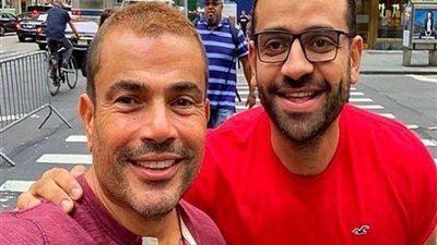 بطل مسلسل زي الشمس ينشر صورة له برفقة الهضبة