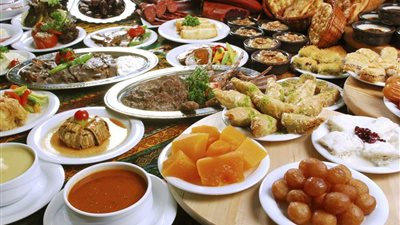 لمرضى الجهاز الهضمي..7 أطعمة ينصح بتناولها فى أول أيام العيد