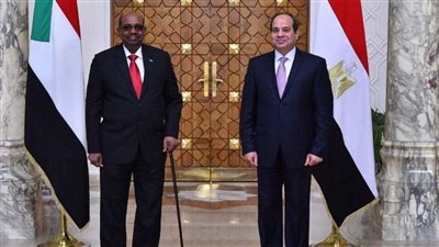انتهاء قمة السيسي والبشير.. وبدء جلسة مباحثات موسعة