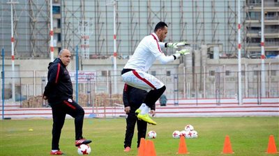 فقرة خاصة تأهيلية بالكرة في تدريبات الزمالك
