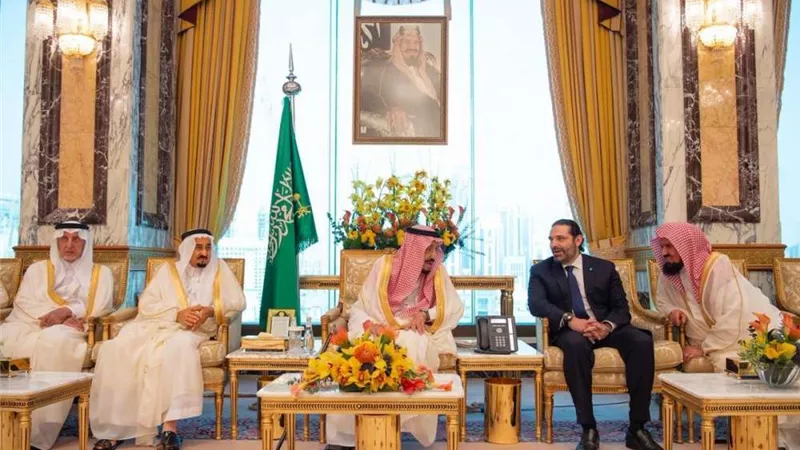 على رأسهم الحريري.. الملك سلمان يستقبل المهنئين بعيد الفطر