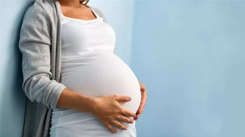 بينها الورم الليفي واضطراب الهرمونات.. تعرفي على أسباب تأخر الحمل