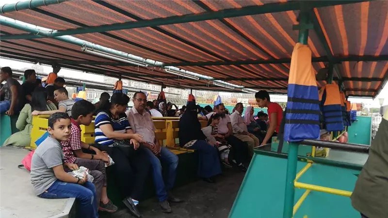 بالصور.. الأتوبيس النهري 