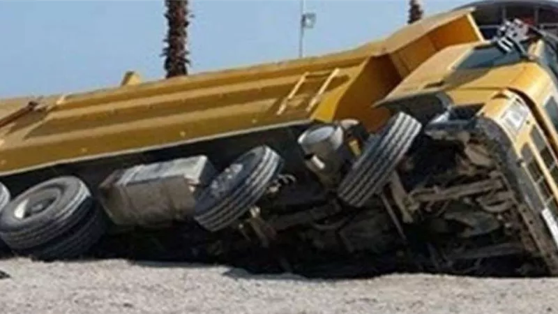 انقلاب سيارة محملة بـ 20 طن غاز البوتاجاز بسوهاج