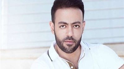 تامر عاشور يروج لألبومه الجديد