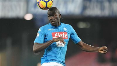 مانشستر يونايتد يتمسك بضم لاعب نابولي