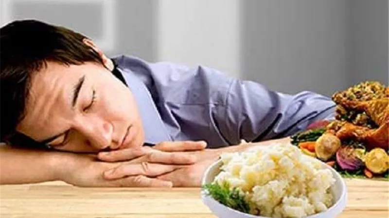 أبرزها الجلطة وزيادة الوزن.. تعرف علي أضرار النوم بعد الأكل