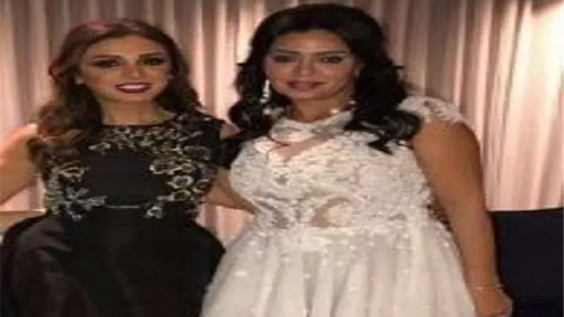 رانيا يوسف تهنئ أنغام على برنامجها الجديد بهذه الكلمات