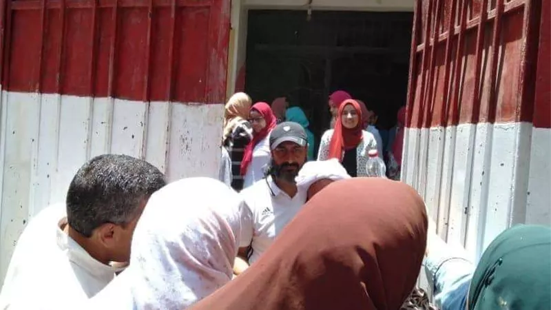ارتياح بين طلاب الثانوية لسهولة امتحان اللغة العربية بالقليوبية