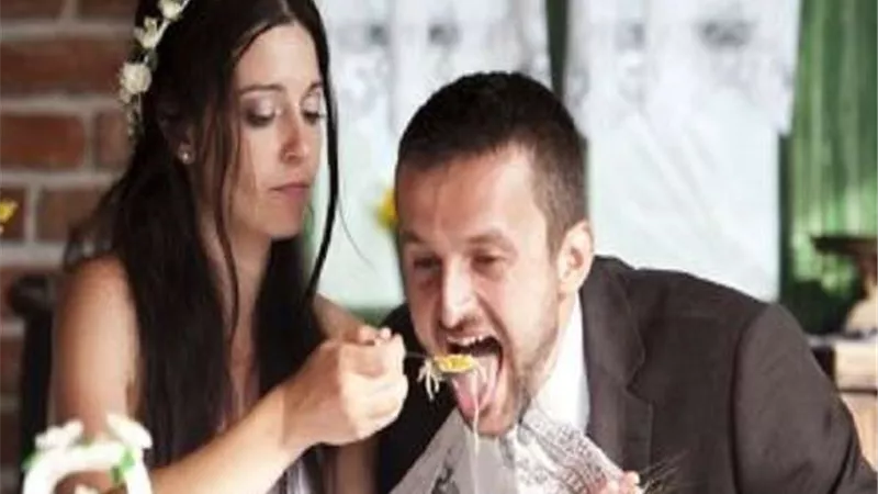 تعرف على أسباب زيادة الوزن بعد الزواج وكيف تتجنبها