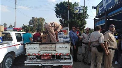 3120 زجاجة كانز.. ضبط صاحب محل بقالة يبيع مشروبات كحولية