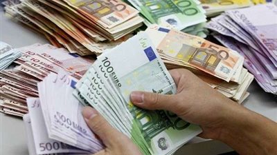 أسعار العملات الأجنبية والعربية اليوم.. والدولار يسجل 17.64