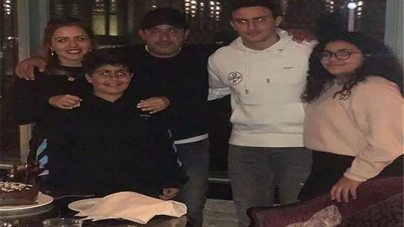 شاهد.. عائلة أحمد السقا في ظهور نادر