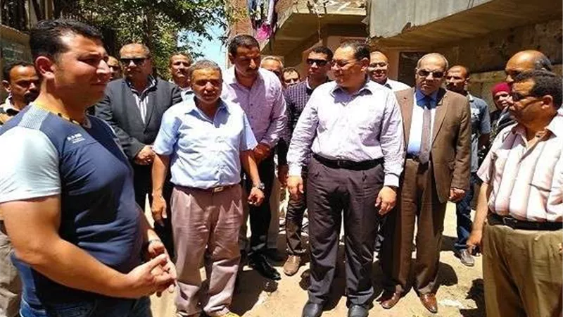 محافظ الشرقية يتفقد مصنع تدوير القمامة بأبو كبير لإعادة تشغيله