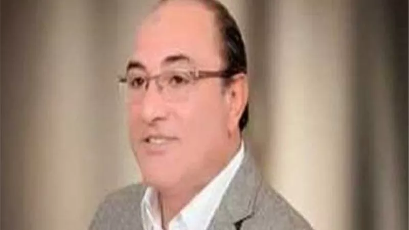 برلماني يطالب رئيس الوزراء بحسم أزمة حوافز المعلمين