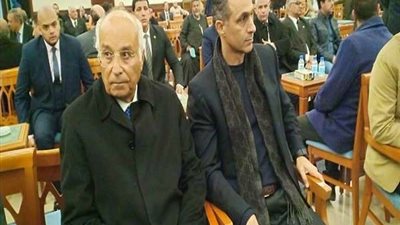 بالصور.. جمال مبارك فى عزاء شقيق الفريق أحمد شفيق