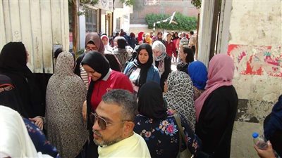 بالصور.. طلاب الثانوية العامة ينتهون من أداء امتحان اللغة الإنجليزية