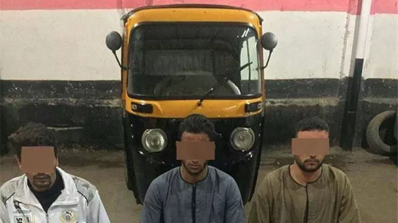 السجن المشدد 5 سنوات لـ3 متهمين لسرقتهم دراجة بخارية بالإكراه