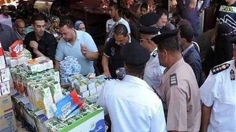 حملات تموينية مكبرة لضبط الأسواق بالمحافظات
