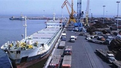 غلق بوغاز مينائي الإسكندرية والدخيلة لسوء الأحوال الجوية