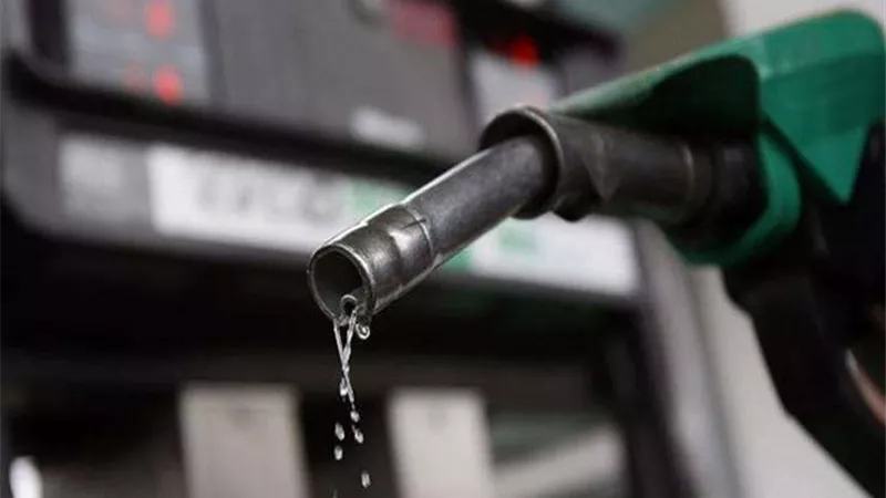 البترول: نتعامل بالاسعار القديمة للبنزين وننتظرالإعلان عن الزيادات