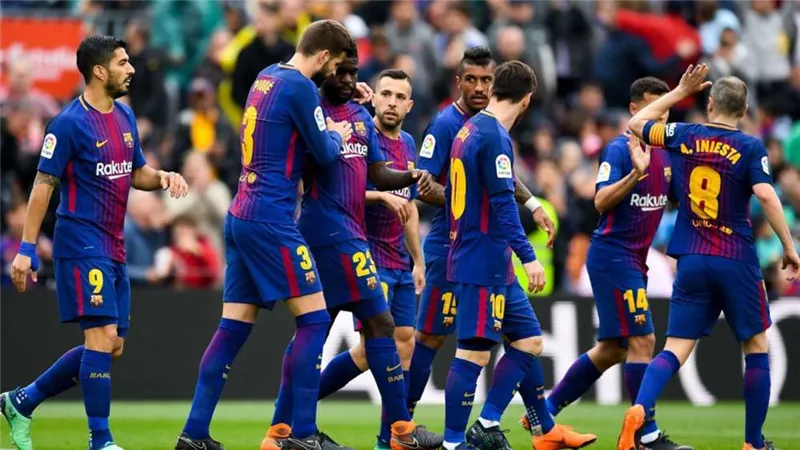 أسماء لاعبي برشلونة باللغة الصينية في الكلاسيكو.. تعرف على السبب