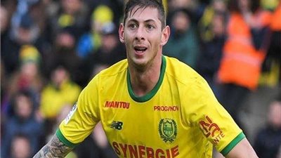 انتشال جثة لاعب كارديف سيتي من حطام الطائرة