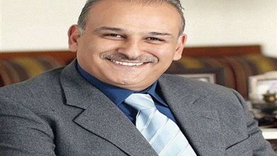 خاص.. الفنان جمال سليمان يصل القاهرة استعدادا لتكريمه
