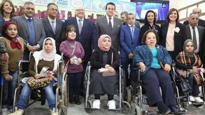مايا مرسي تفتتح أول قاعة تعليمية لذوي الإعاقة بجامعة عين شمس