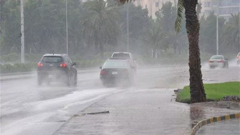 إغلاق طريق الزعفرانة رأس غارب بسبب السيول