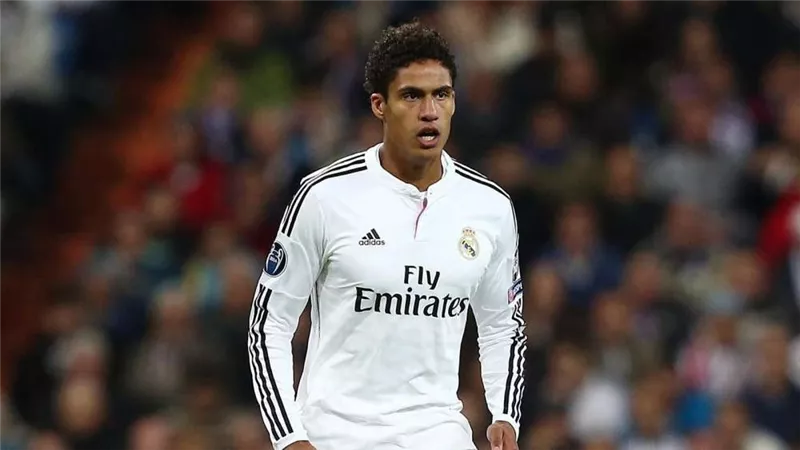 مفاجأة.. مانشستر يونايتد مهتم بالتعاقد مع مدافع ريال مدريد