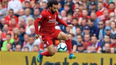 شاهد.. محمد صلاح يستعرض مهاراته الخاصة بالكرة