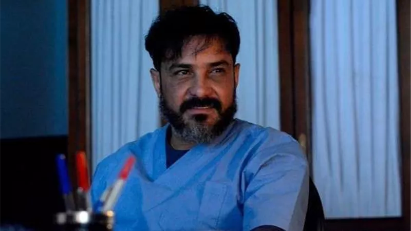 بعد غياب 11 عام عن الدراما.. نقاد: مسلسل انهيار فني يلاحق محمد رجب