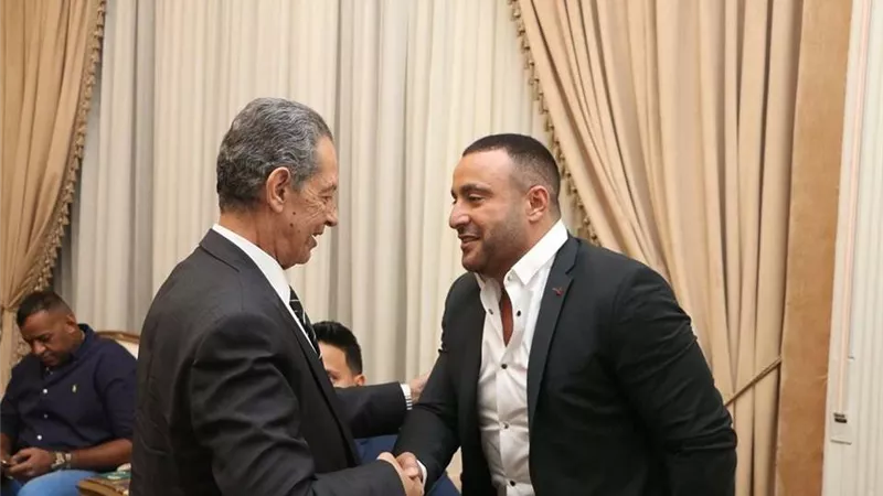 صور.. توافد الفنانين على مقر حزب الوفد بالدقي