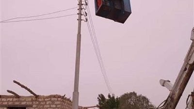 إنارة وفتح طرق القرية الخامسة بدرب الأربعين في الوادي الجديد