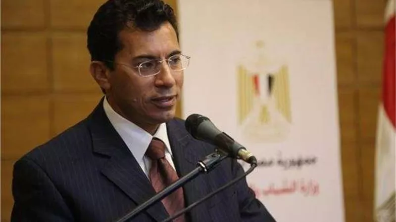 وزير الشباب والرياضة: لا صحة لخبر إلغاء الدورى هذا الموسم