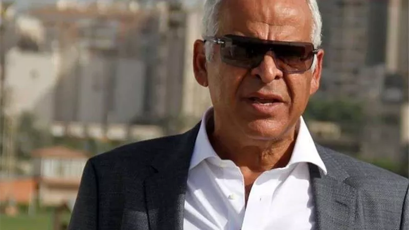 فرج عامر: لاعب الأهلي المعار لسموحة لن يشارك أمام فريقه