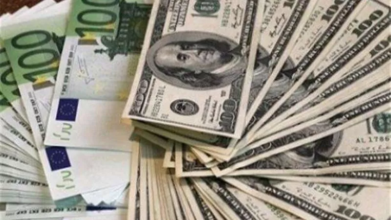 تباين أسعار العملات اليوم الجمعة.. والدولار يسجل 16.62 جنيهًا
