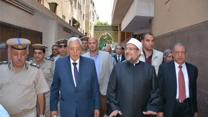 وزير الأوقاف ومحافظ الدقهلية يزوران قبر الشيخ الشعراوي