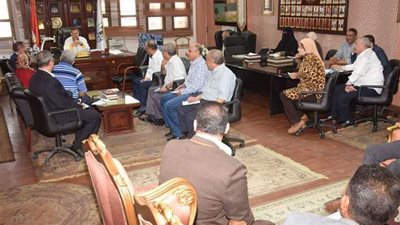 تفاصيل لقاء محافظ بني سويف بمديري العموم